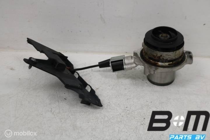 Waterpomp VW Golf 7 04L1211011, Gebruikt