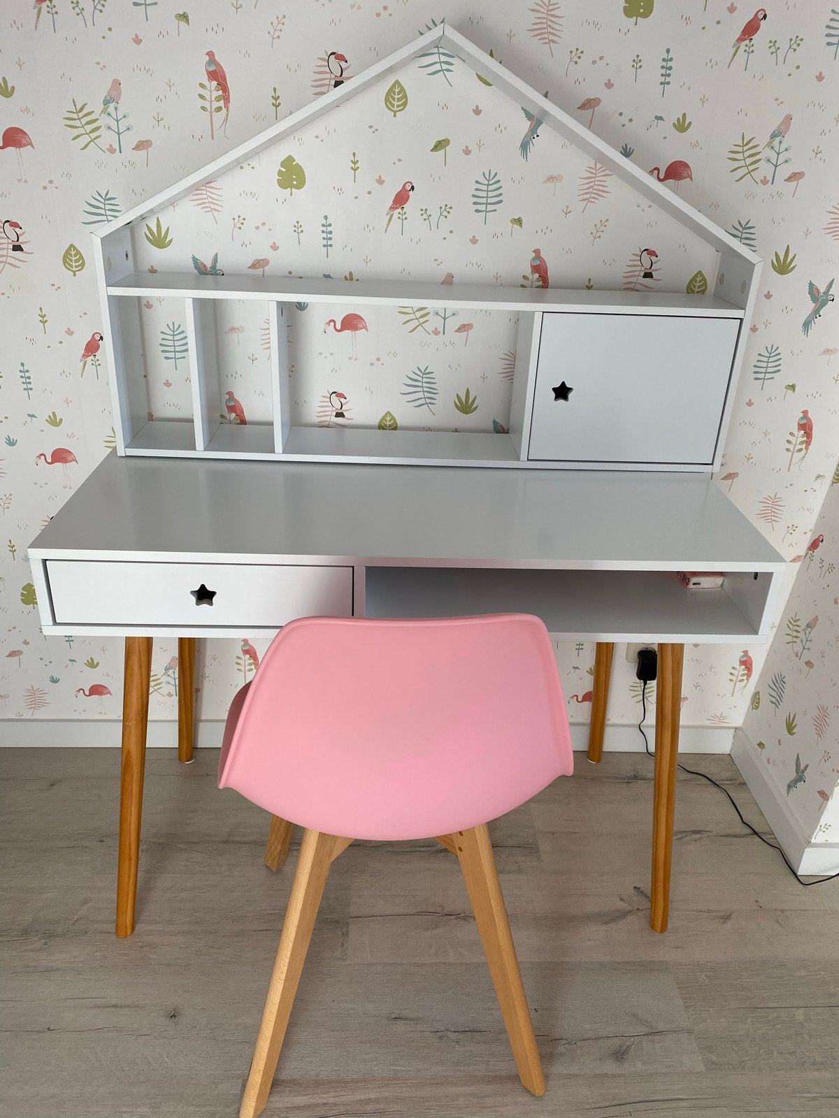 Maison du Monde Kinderbureau met Opbergmeubel en Stoel, Ophalen, Zo goed als nieuw, Tafel(s) en Stoel(en)