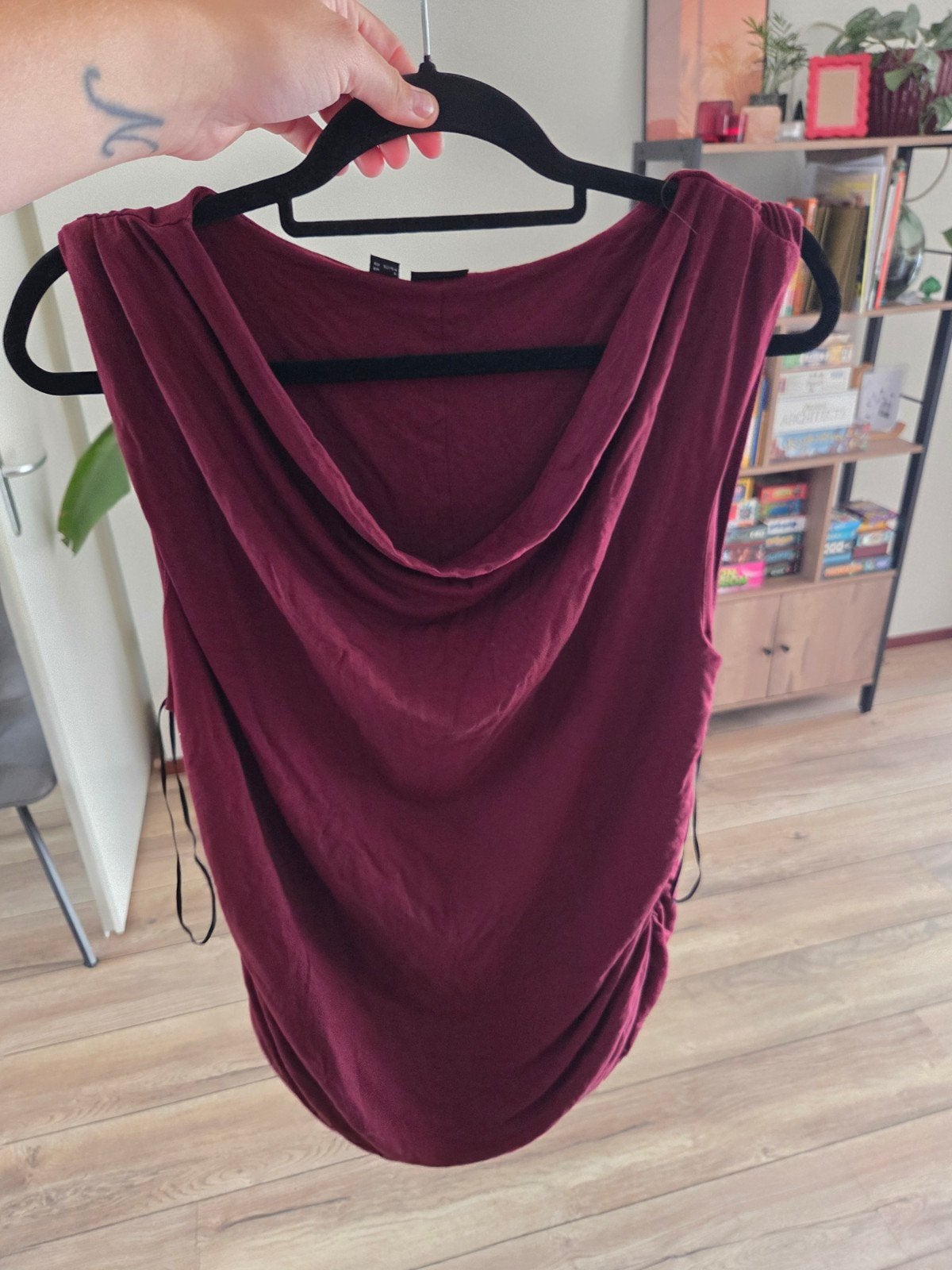 Bodyflirt Bordeauxrode top met watervalhals en ruches 44 46, Kleding | Dames, Maat 46/48 (XL) of groter, Ophalen of Verzenden