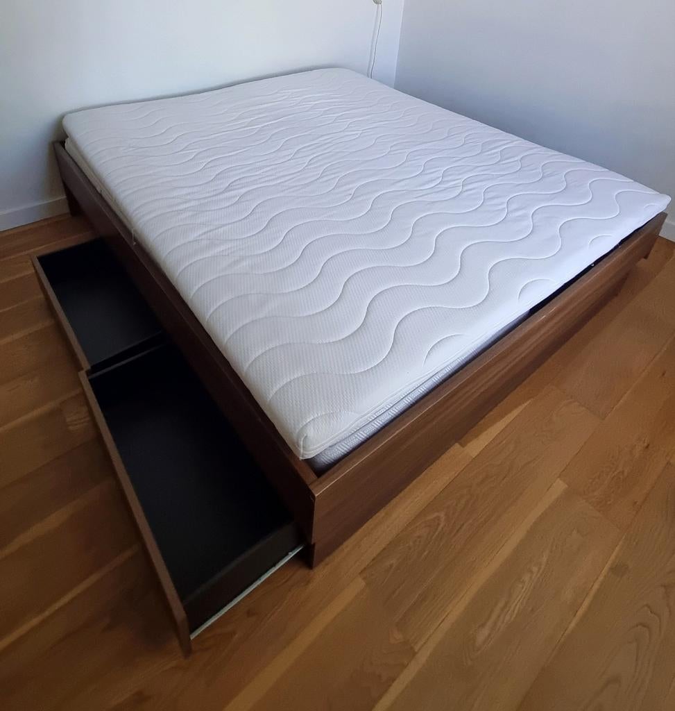 Bed frame 180x210cm