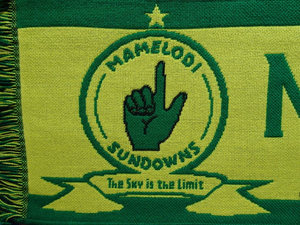 sjaal Mamelodi Sundowns (Zuid Afrika), Ophalen of Verzenden, Nieuw, Buitenlandse clubs, Vaantje of Sjaal
