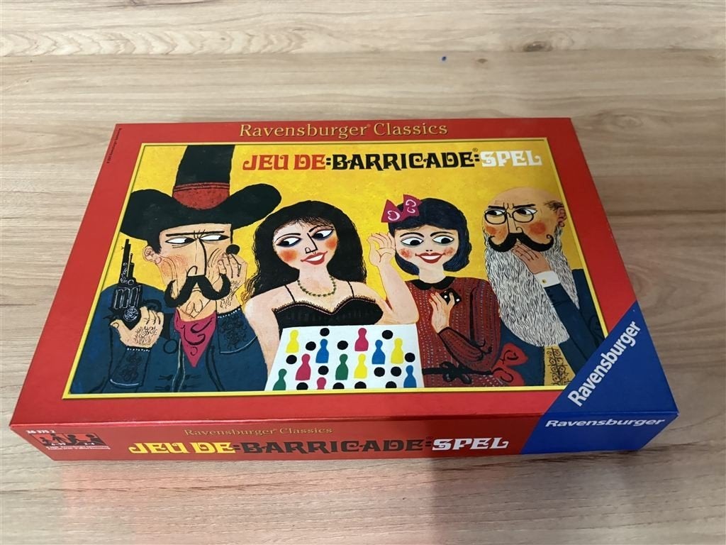 barricade - s4268, Hobby en Vrije tijd, Verzenden, Zo goed als nieuw