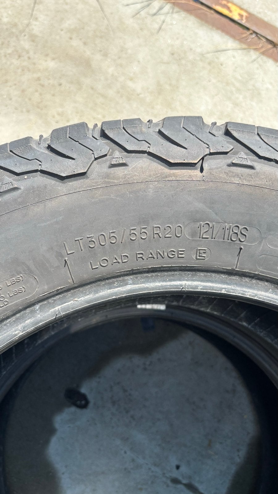 BFGoodrich All-Terrain T/A KO2 banden - 305/55 R20, Auto-onderdelen, Banden en Velgen, Gebruikt, Ophalen of Verzenden, 305 mm
