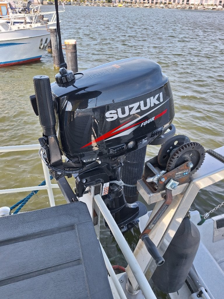 Suzuki 5 pk kortstaart, Ophalen, 5 tot 10 pk, Viertaktmotor, Zo goed als nieuw