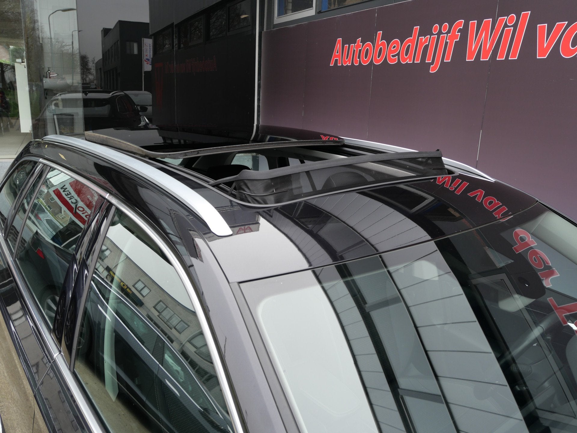 Skoda Octavia Combi 1.0 TSI BUSINESS | PANORAMA | DIGI DASH, Dealer onderhouden, Stof, Gebruikt, Zwart