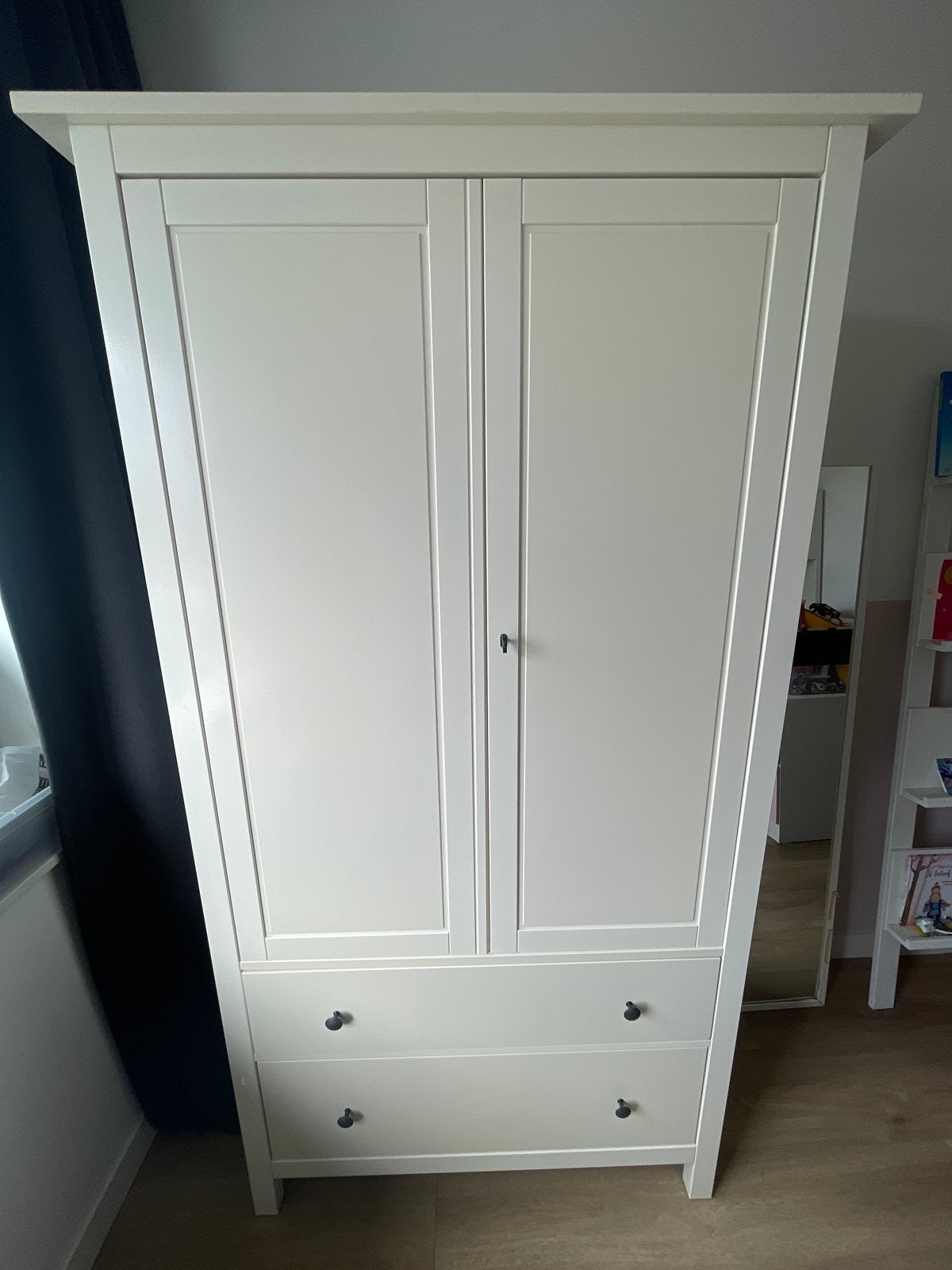 Witte ikea hemnes kledingkast met lades en hangruimte, Ophalen, 100 tot 150 cm, Zo goed als nieuw, Met lade(s)