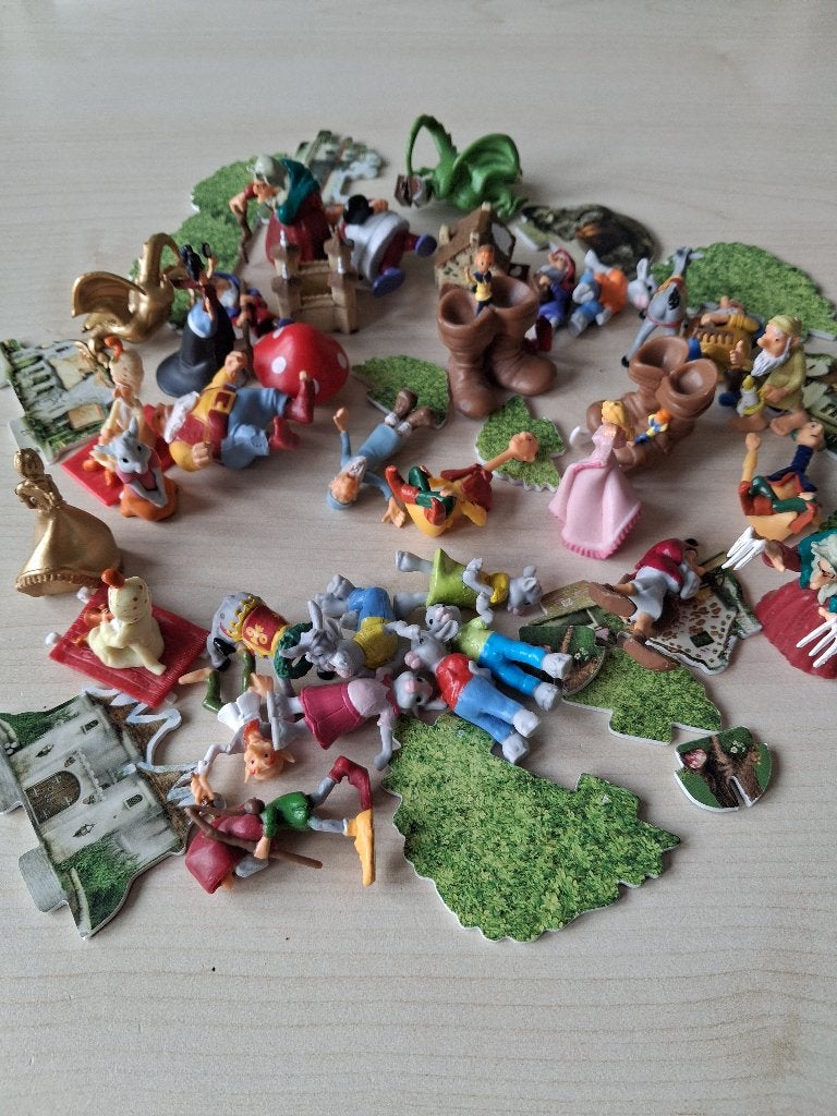 Efteling poppetjes ed, Ophalen of Verzenden, Zo goed als nieuw, Beeldje of Poppetje