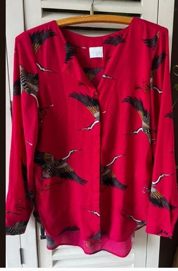 Rode blouse met vogels, Kleding | Dames, Blouses en Tunieken, Ophalen of Verzenden, Zo goed als nieuw, Rood