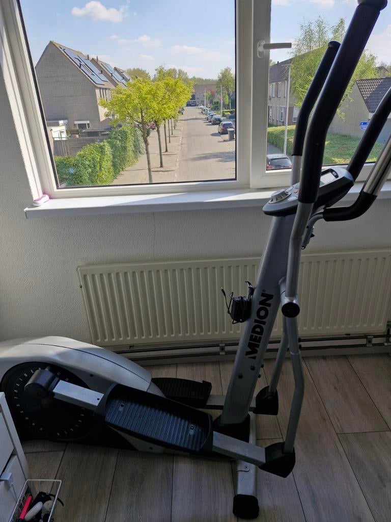 Medion Crosstrainer - Zo goed als nieuw, Sport en Fitness, Ophalen of Verzenden