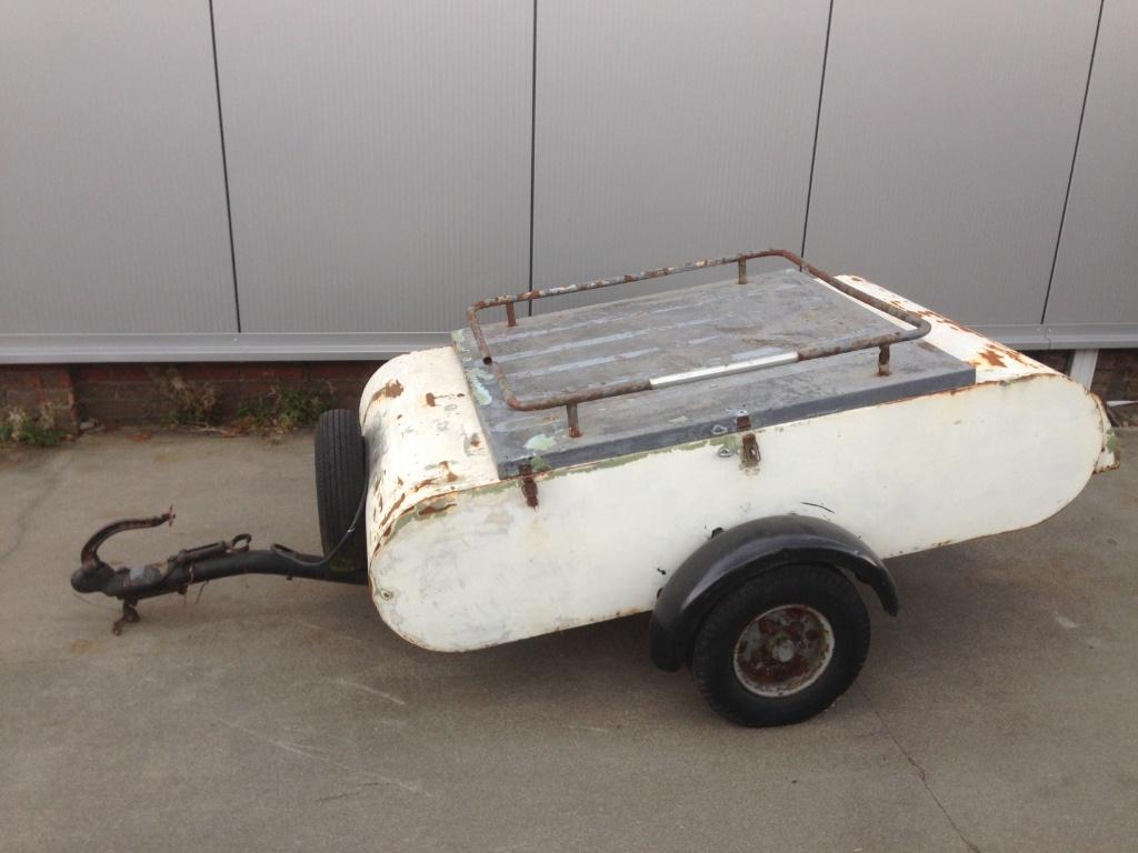 Oldtimer aanhangwagentje in onderdelen, Ophalen, Gebruikt