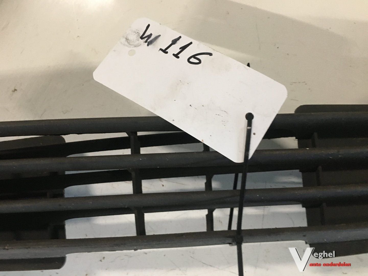 Mercedes W116 Bumper Rooster