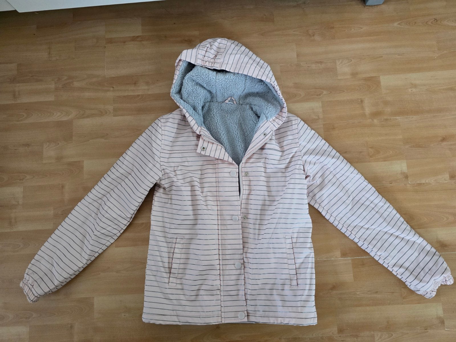 Zo goed als nieuwe fijne tussen/herfstjas/regenjas 158-164, Kinderen en Baby's, Ophalen of Verzenden, Zo goed als nieuw, Meisje