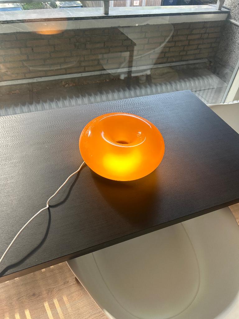 IKEA VARMBLIXT donut lamp oranje glas, Huis en Inrichting, Lampen | Wandlampen, Ophalen, Zo goed als nieuw, Glas, Scandinavisch modern