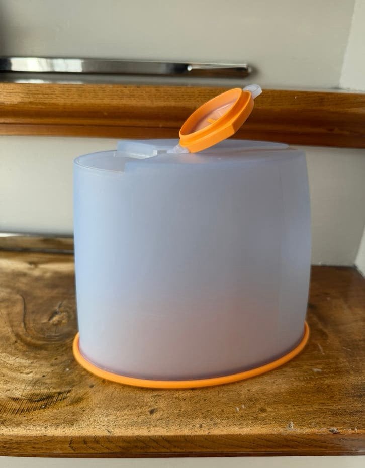 Tupperware voorraad strooibus 1,6L, Ophalen of Verzenden, Zo goed als nieuw, Oranje, Overige typen