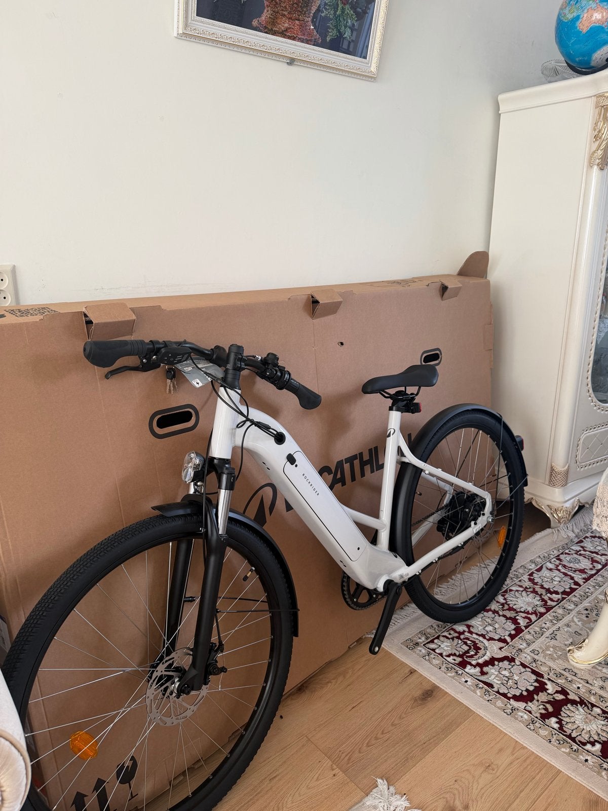 ROCKRIDER Elektrische fiets E-ACTV 100 laag frame parelgrijs, Fietsen en Brommers, Elektrische fietsen, Nieuw, 51 tot 55 cm, 50 km per accu of meer