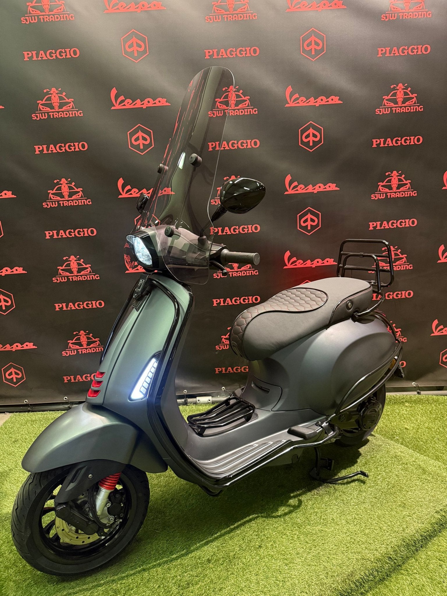 Vespa Sprint 2021 Snor/Brom! Mat Grijs / RS Zadel / Garantie