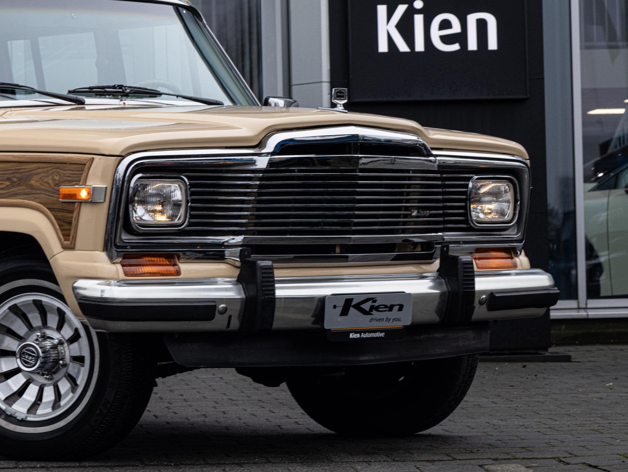Jeep Wagoneer 5.9 V8 Limited Wagon, Auto's, Automaat, Stof, Gebruikt, 8 cilinders