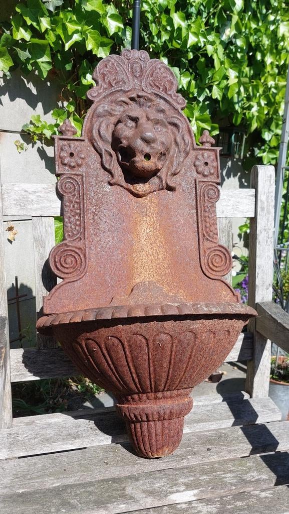 Te koop zware gietijzeren muurfontein, Ophalen, Gebruikt, Gietijzer, Fontein