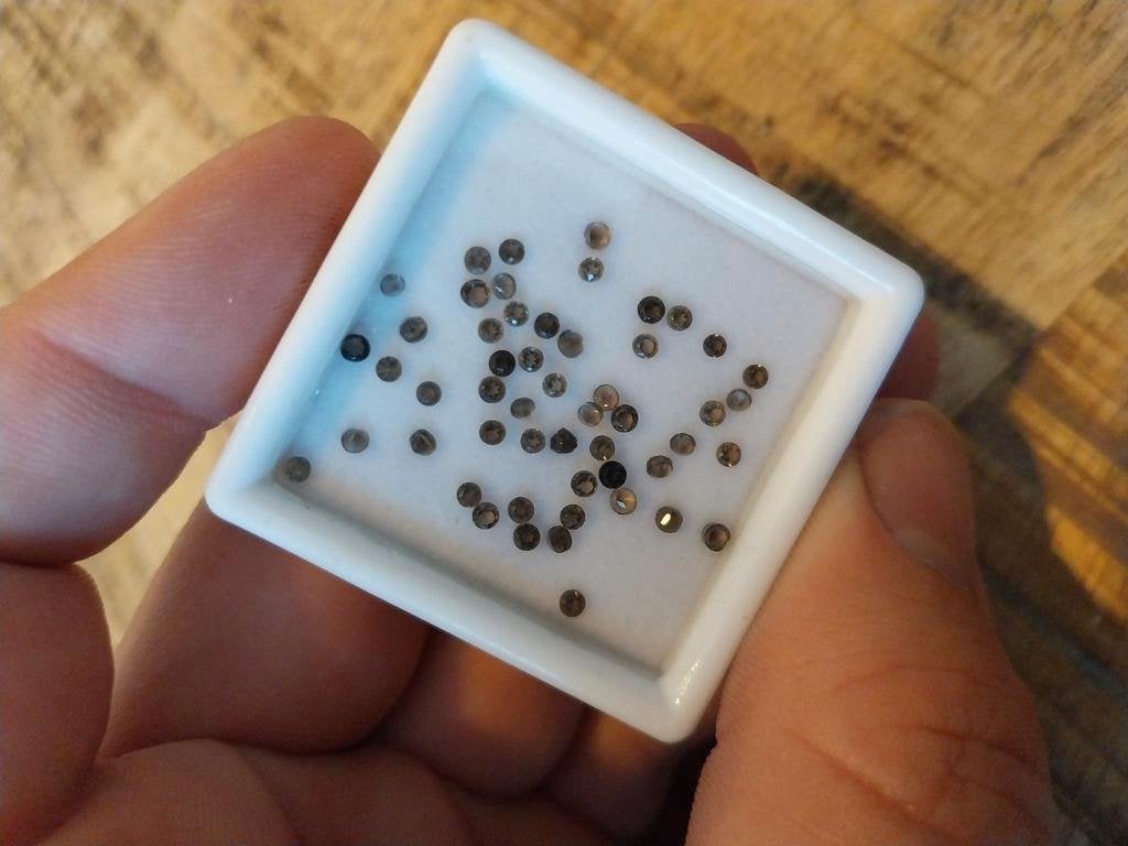 2mm hand geslepen rookkwarts, Ophalen of Verzenden, Zo goed als nieuw