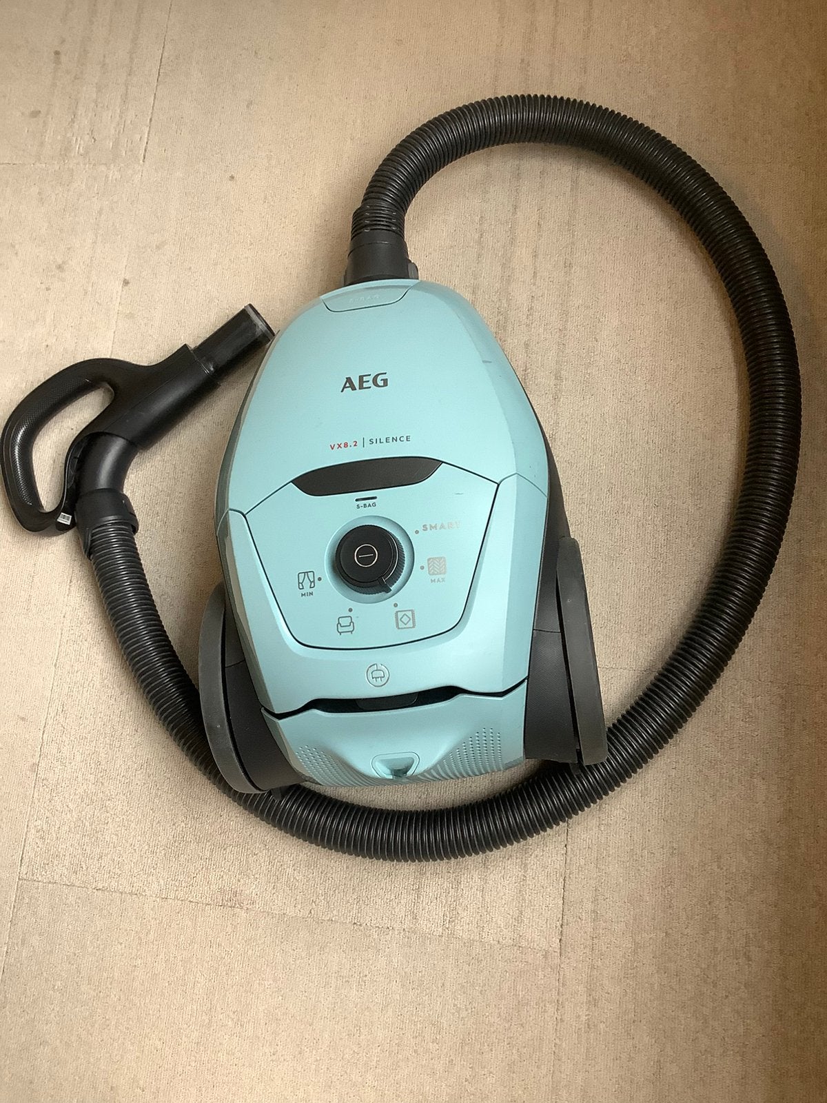 Stille stofzuiger met zak en HEPA filter, Gebruikt, Geschikt voor harde vloeren, Sledestofzuiger, Minder dan 1200 watt