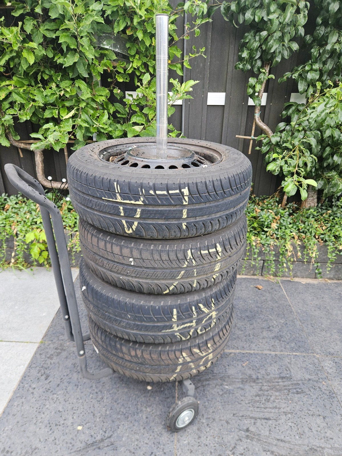 Velgen met banden 4x100 Michelin energy saver, Ophalen, Gebruikt, Honda