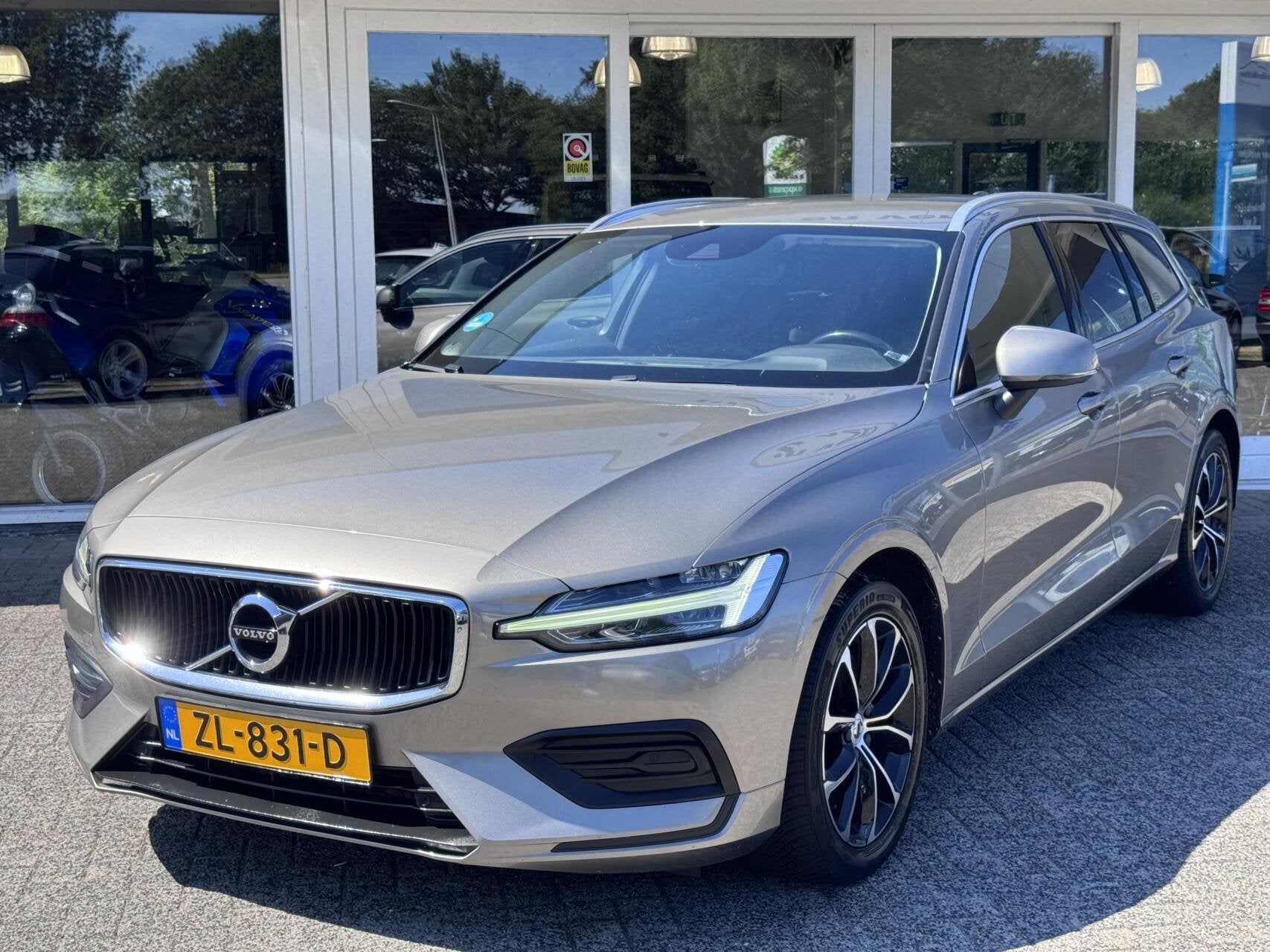 Volvo V60 2.0 D4 190pk Automaat,Momentum Pro,Leder,Led,Gr.Na, Auto's, Gebruikt, Lichtsensor, Diesel, 22 km/l