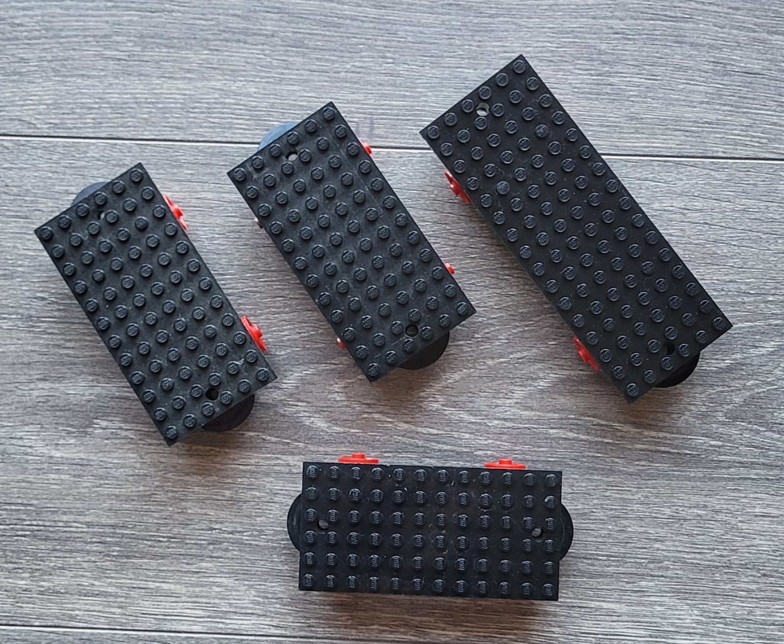 Lego trein blauwe rails wagon onderstellen zonder magneten !, Kinderen en Baby's, Ophalen of Verzenden, Gebruikt, Losse stenen