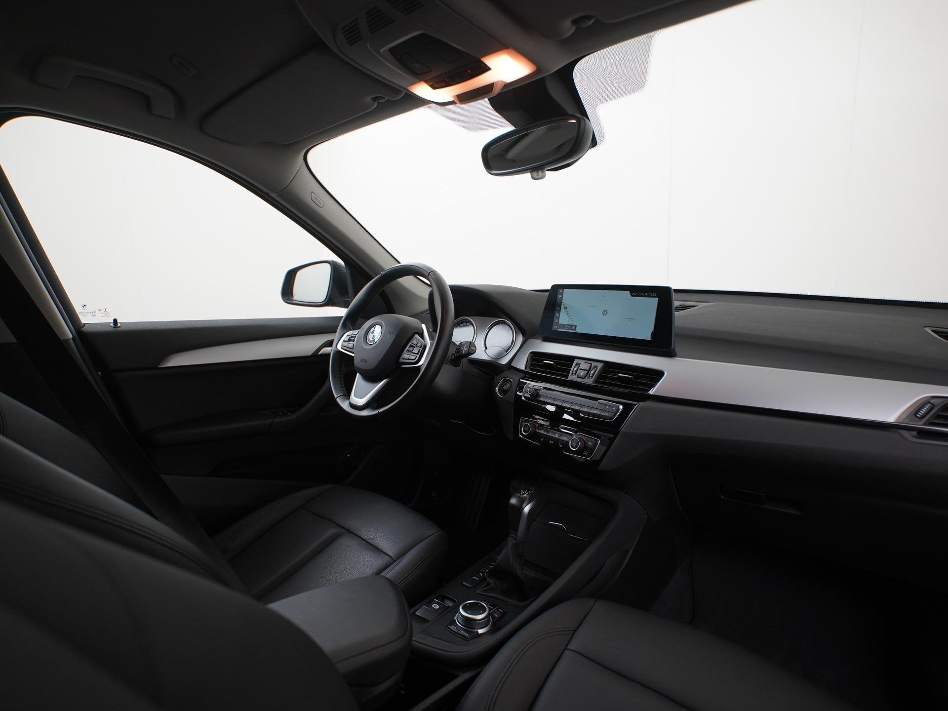BMW X1 xDrive25e Executive | Head-Up | Leder | Camera | Zond, Auto's, Gebruikt, Zwart, Plug-in hybride, Bedrijf