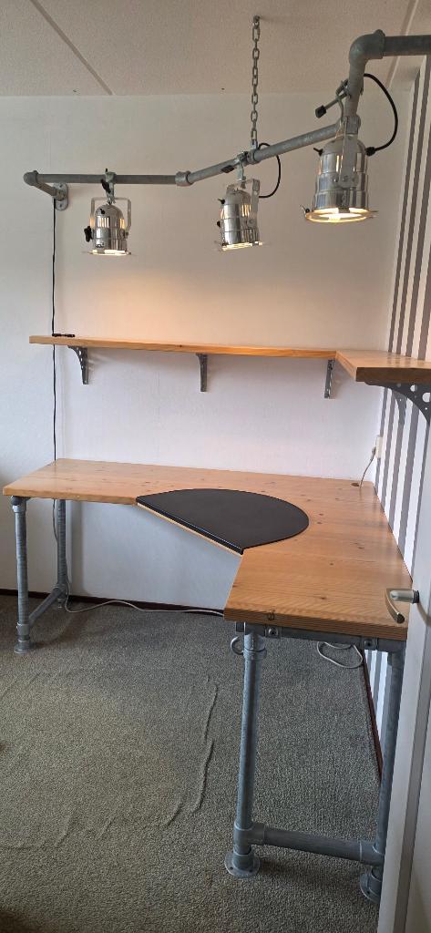 hoekbureau wandplank lichtspots theaterlampen bureaulegger, Ophalen, 160 cm, Gebruikt, Hoekbureau