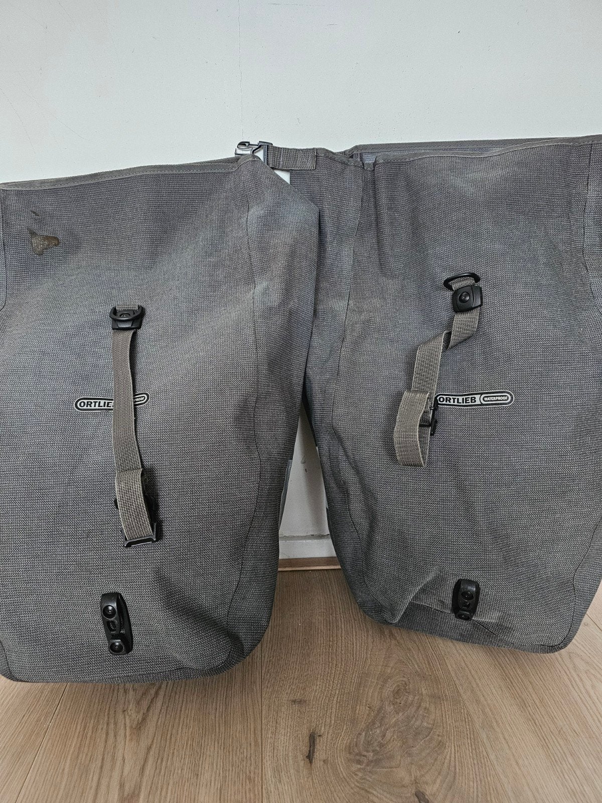 Ortlieb Urban fietstassen met draagriem - 2×20liter, Gebruikt, Ortlieb Sportartikel GmbH, Industriestraße 2, 91560 Heilsbronn, Duitsland