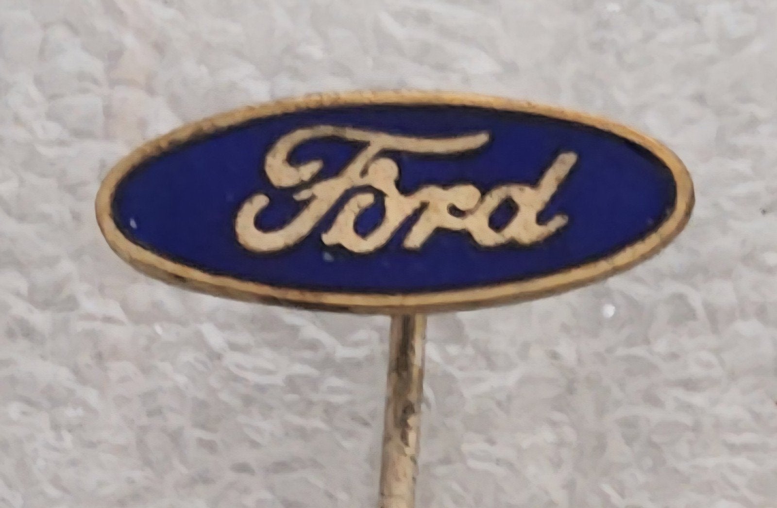 Emaille Speldje Ford Logo - Vintage, Ophalen of Verzenden, Gebruikt, Merk, Speldje of Pin