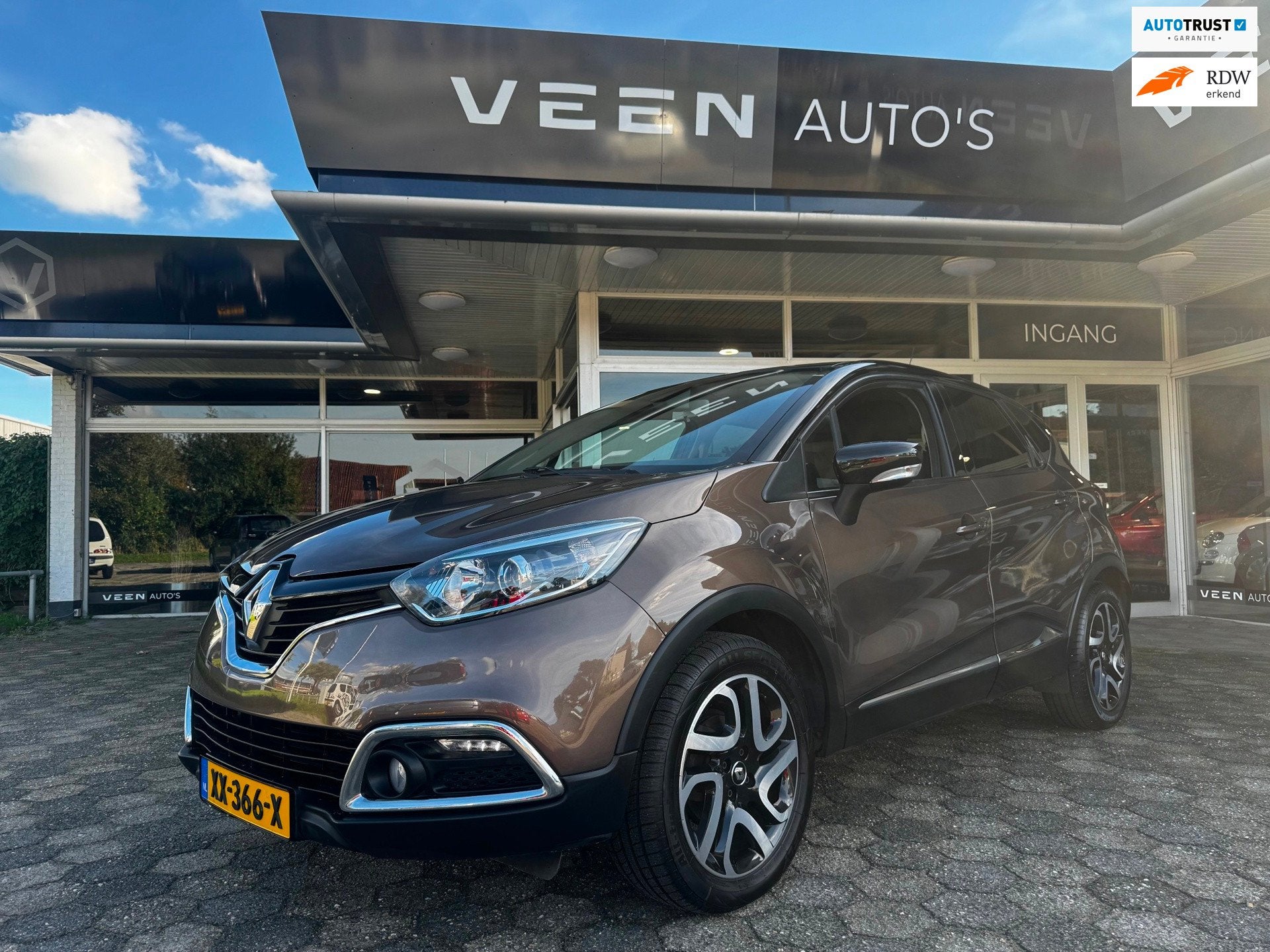 Renault Captur 0.9 TCe Dynamique Luxe Led Cruise Trekhaak, Voorwielaandrijving, Gebruikt, Bruin, 49 €/maand