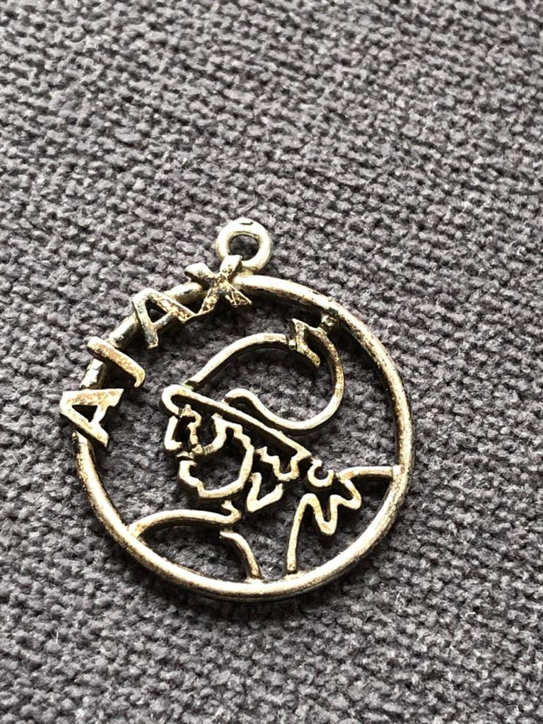 Vintage Zilveren Ajax Hanger (835) Oud Logo Maker: (AR), Verzamelen, Verzenden, Gebruikt, Ajax, Overige typen