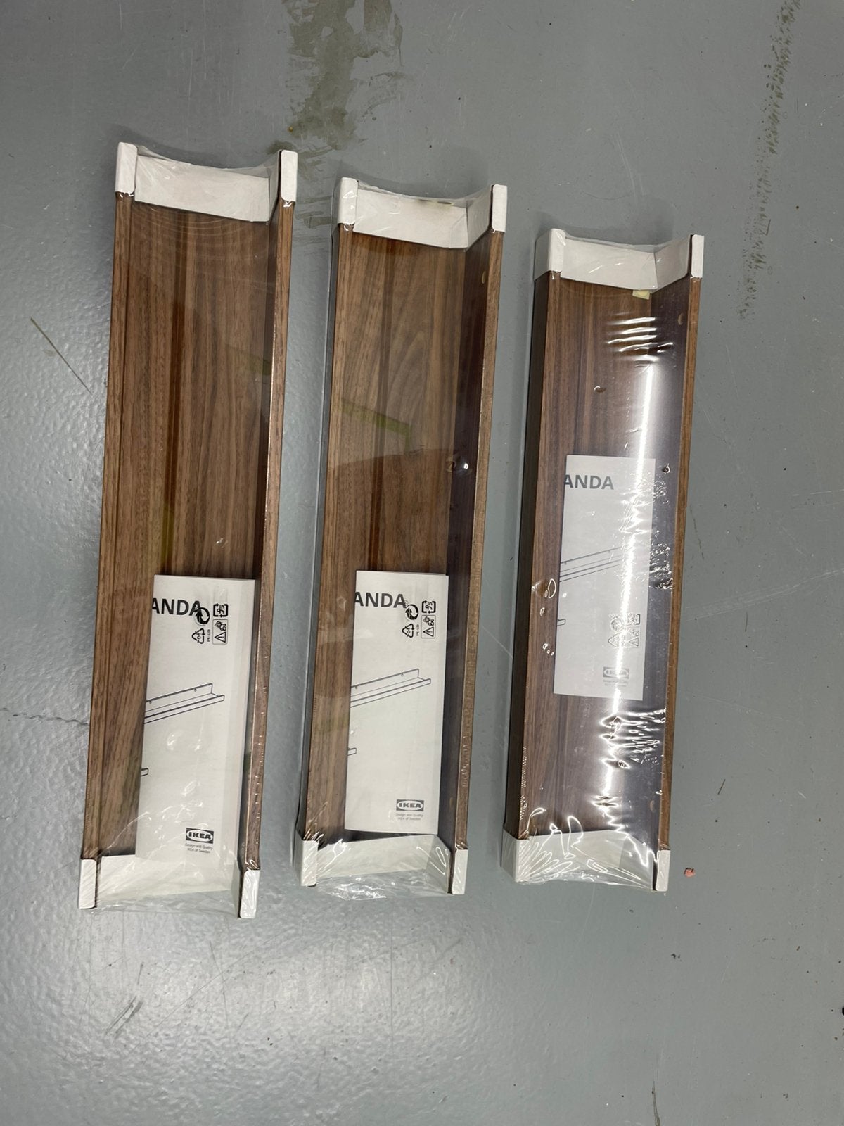3 stuks nieuwe ikea Mosslanda schilderijplank walnoot, Ophalen of Verzenden, Nieuw