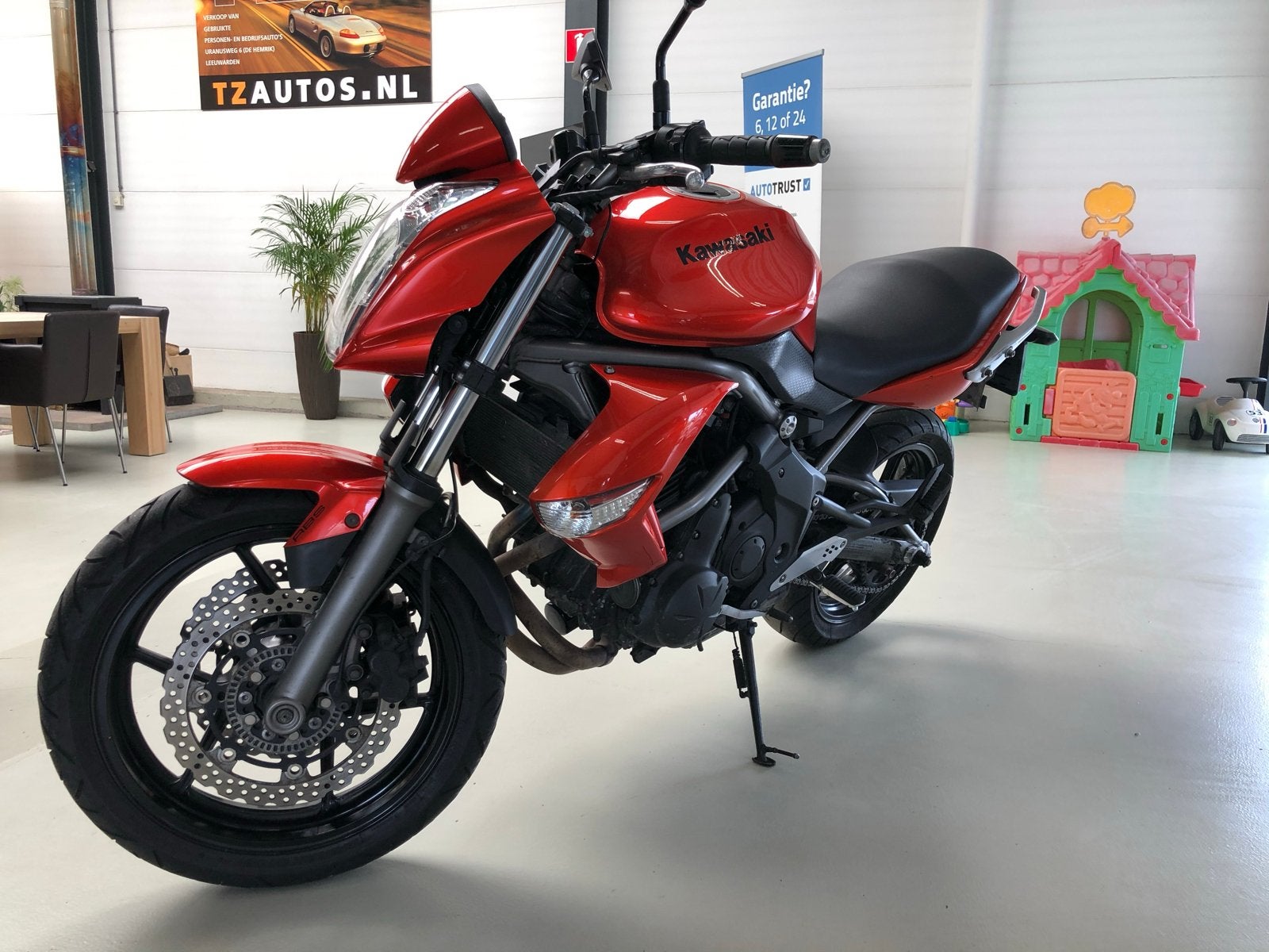 Kawasaki ER-6N  650 ABS Naked Bike - Oranje, 2 cilinders, Meer dan 35 kW, Minimaal motorrijbewijs A2, Handgeschakeld