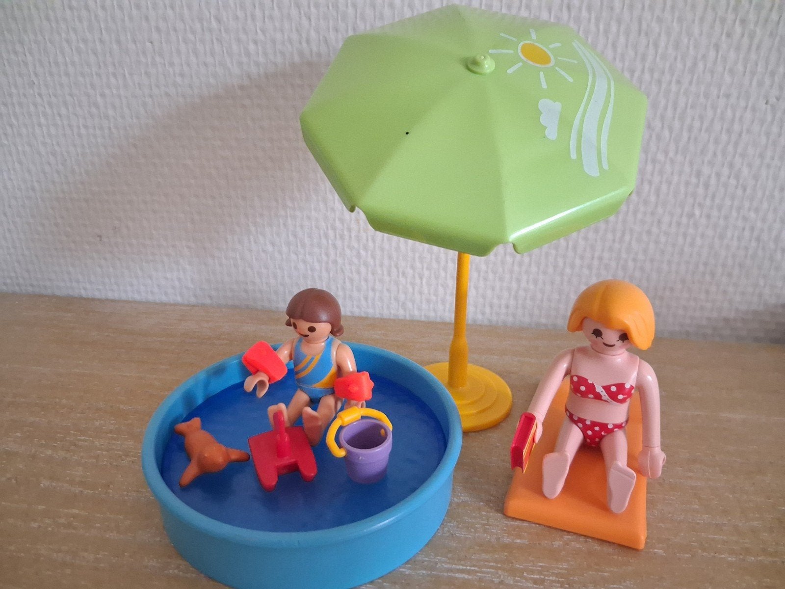 playmobil zwembadje met parasol, Ophalen of Verzenden, Zo goed als nieuw, Complete set, Overige typen