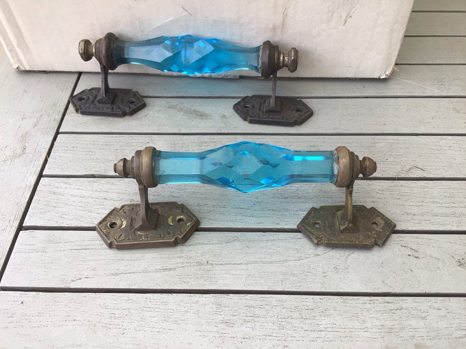 Set van 2 antieke deurklinken met blauw glas, Ophalen of Verzenden