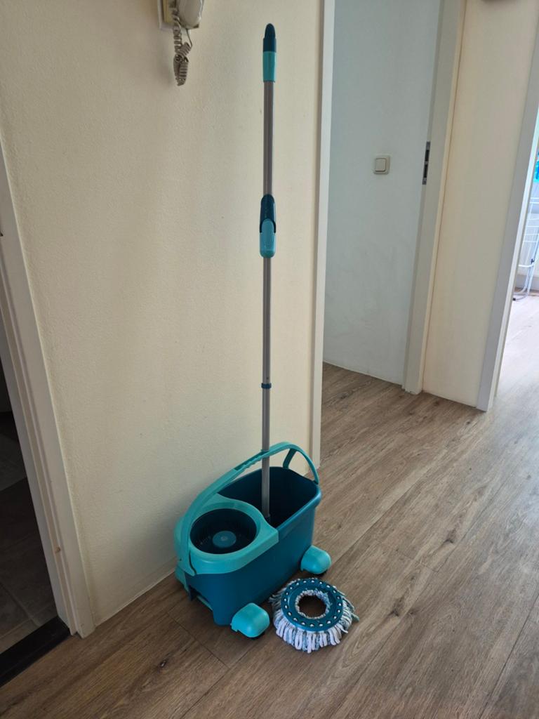Mop en emmer set met centrifugefunctie, Huis en Inrichting, Ophalen, Dweilemmer, -bak, of -wagen