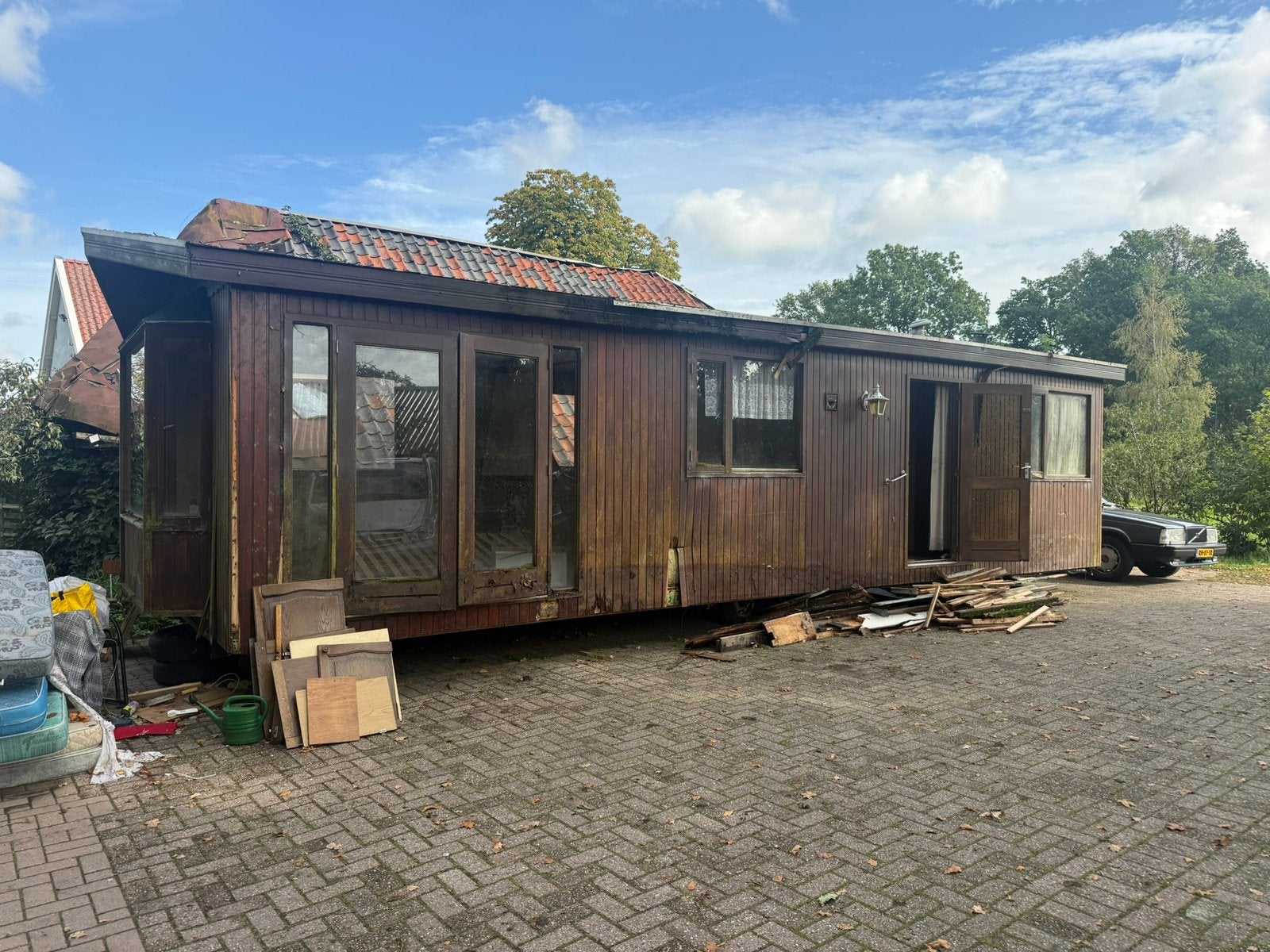 Hardhouten chalet / caravan 10 x 3,50m en 2 tuinhuisjes, Tot en met 2