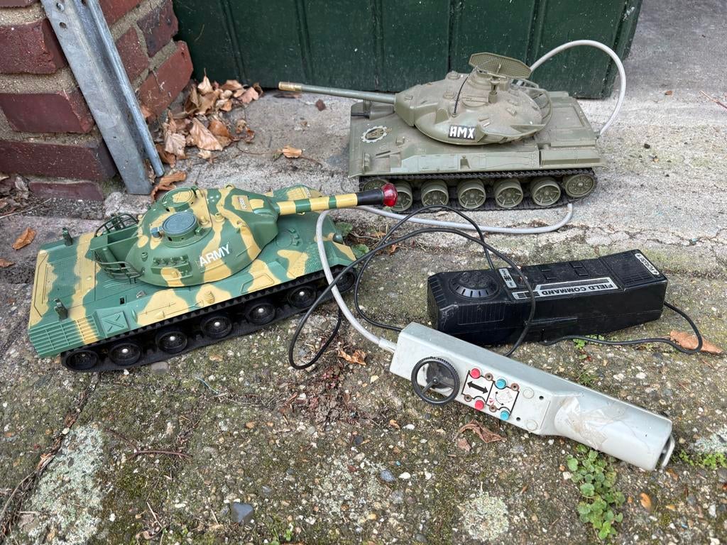 AMX BATTLE TANK (RADIO-CONTROL) - CEJI / JOUSTRA REF.5014, Hobby en Vrije tijd, Gebruikt, Tank, Groter dan 1:32, Ophalen