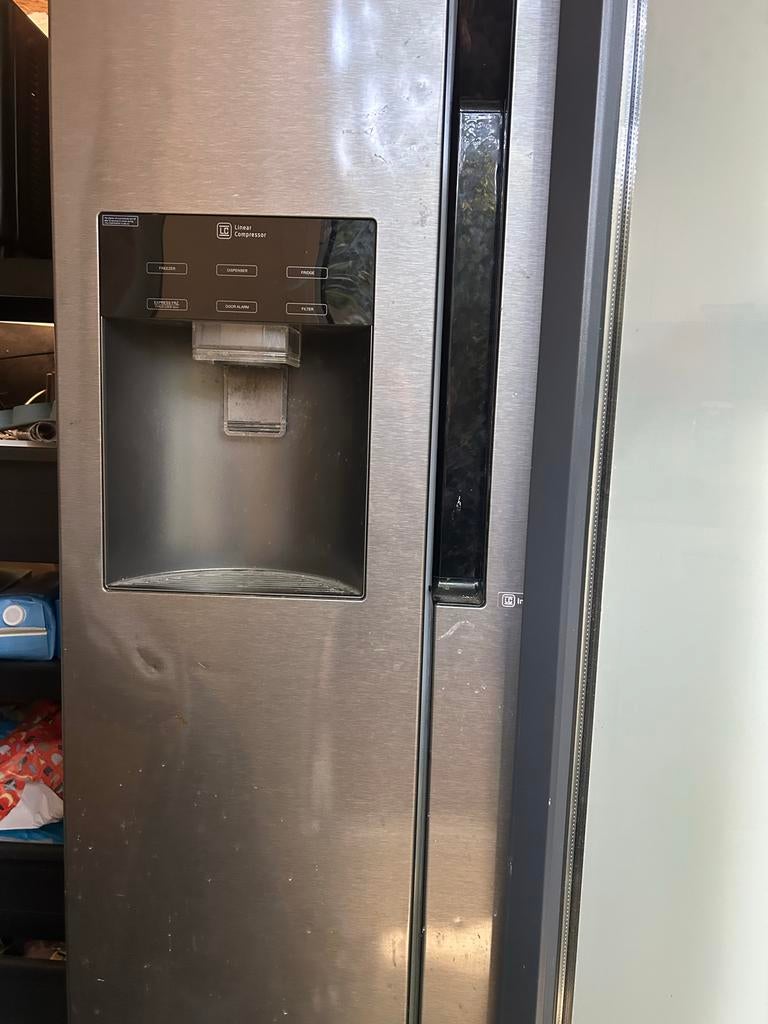 LG Amerikaanse koelkast met vriesvak en waterdispenser, Ophalen, Gebruikt, 200 liter of meer, 60 cm of meer