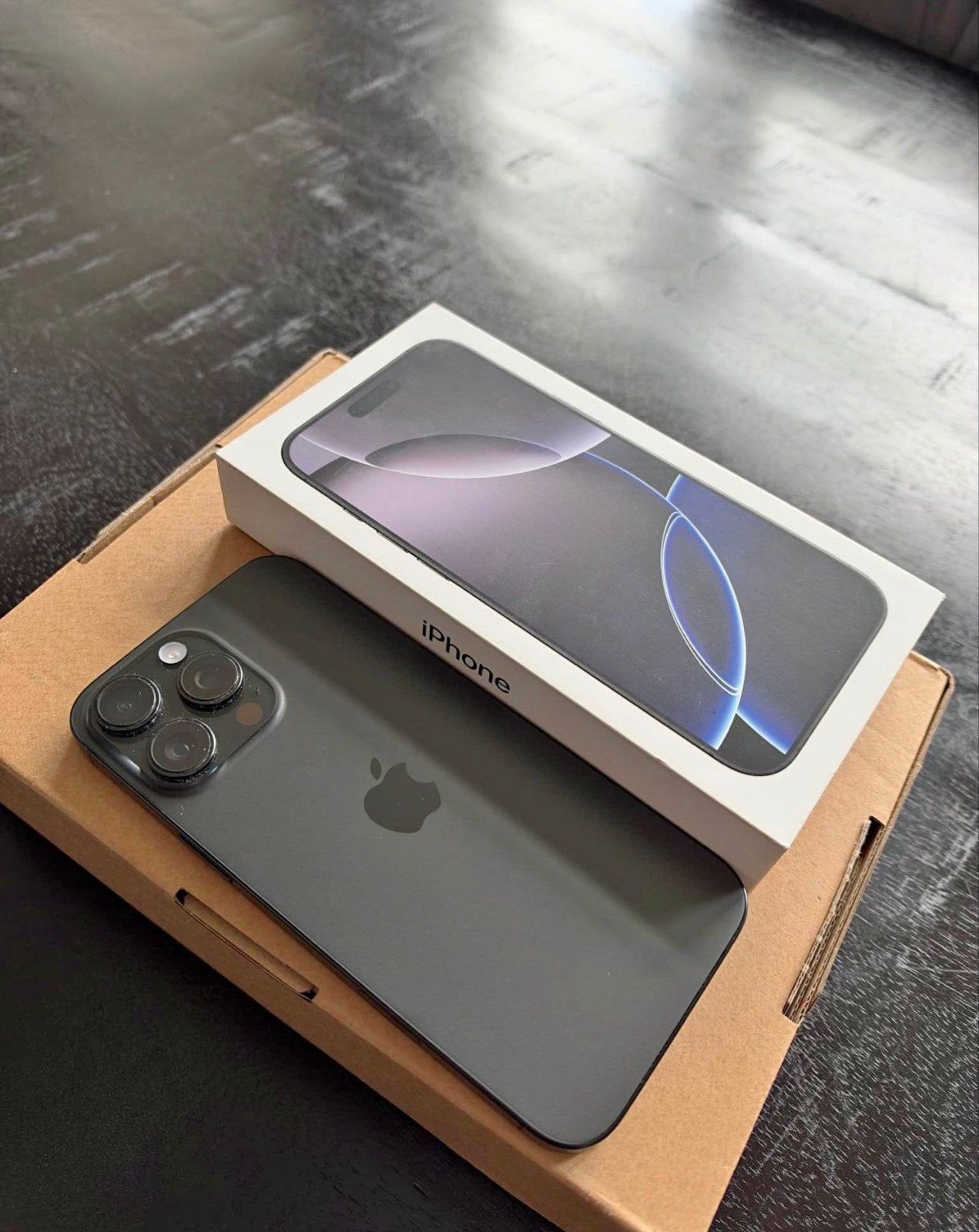 iPhone 16 Pro Max 256GB - Zo goed als nieuw