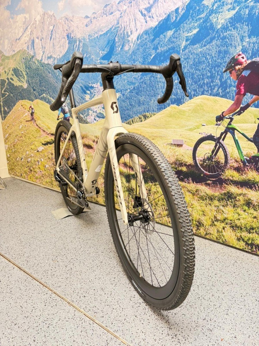 SCOTT Addict Gravel 20 Taupe Beige L 56cm L, 28 inch, Carbon, 10 tot 15 versnellingen, -