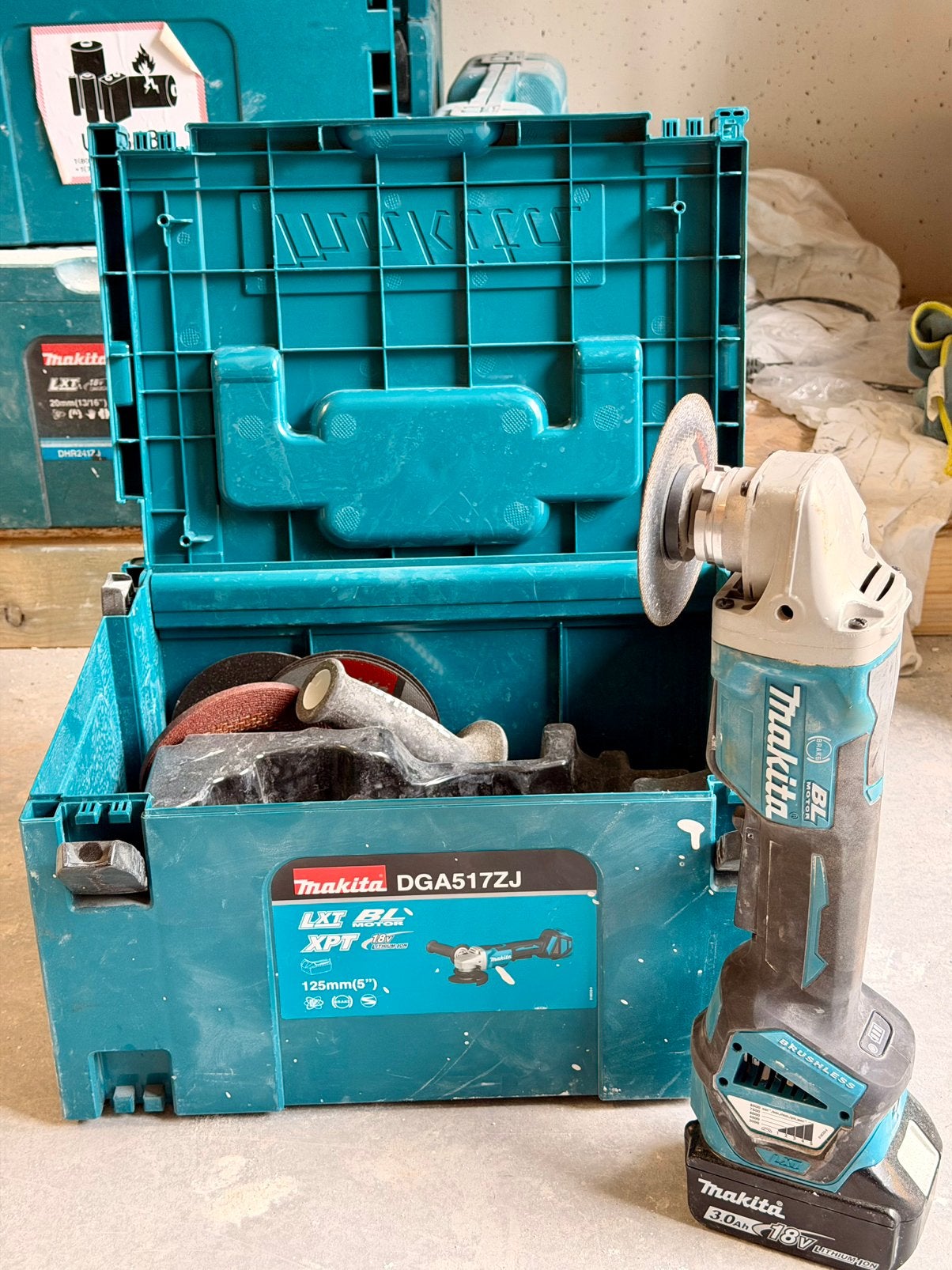 Makita DGA517ZJ 18V Brushless Haakse Slijper | Mbox, Ophalen, Zo goed als nieuw