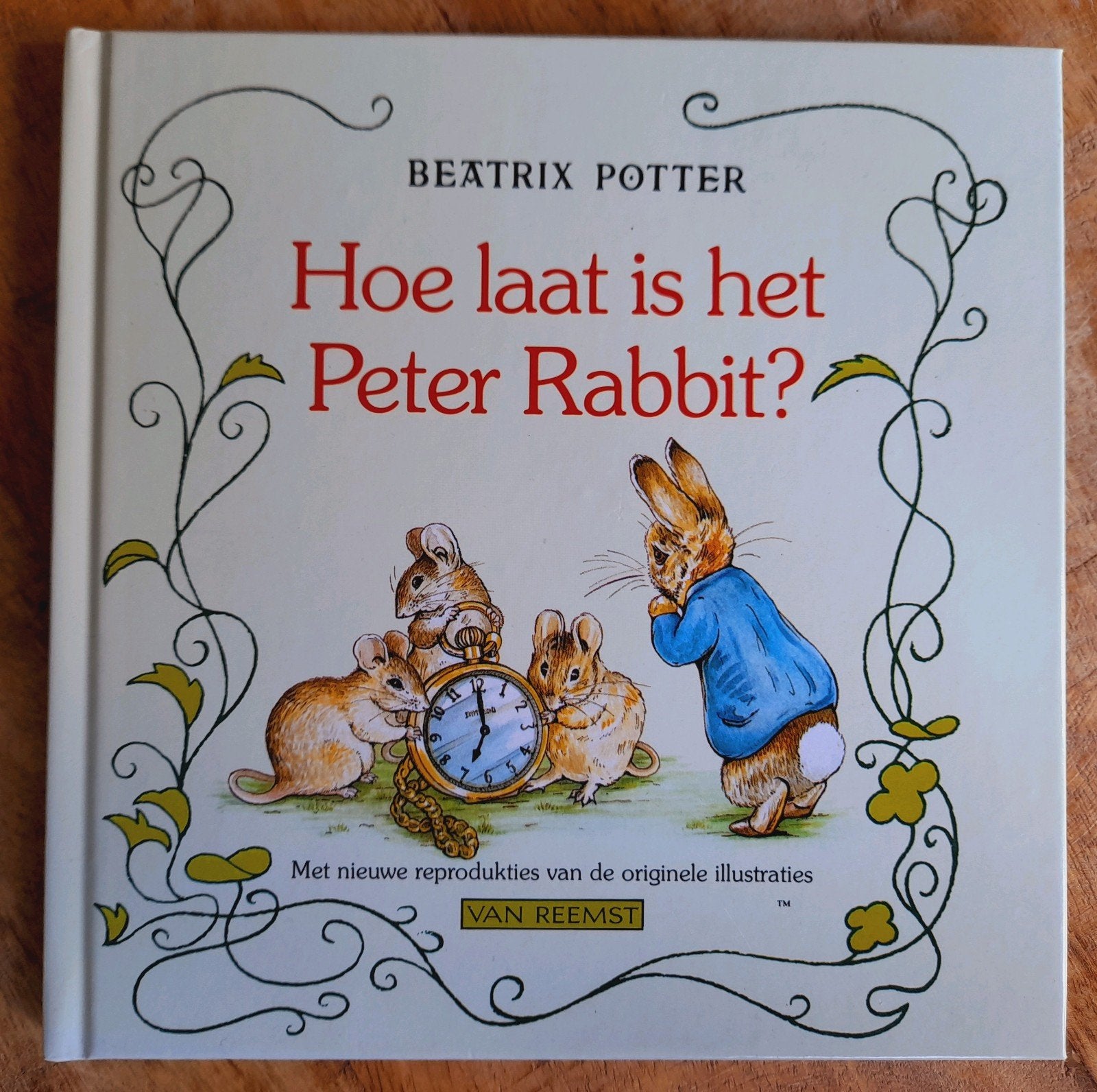 Hoe laat is het Peter Rabbit  ?  - Beatrix Potter, Boeken, Ophalen of Verzenden, Beatrix Potter, Fictie algemeen