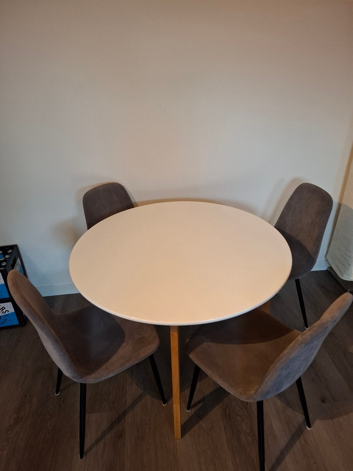 Round dining table with 4 chairs, Ophalen, Gebruikt, Rond, 50 tot 100 cm
