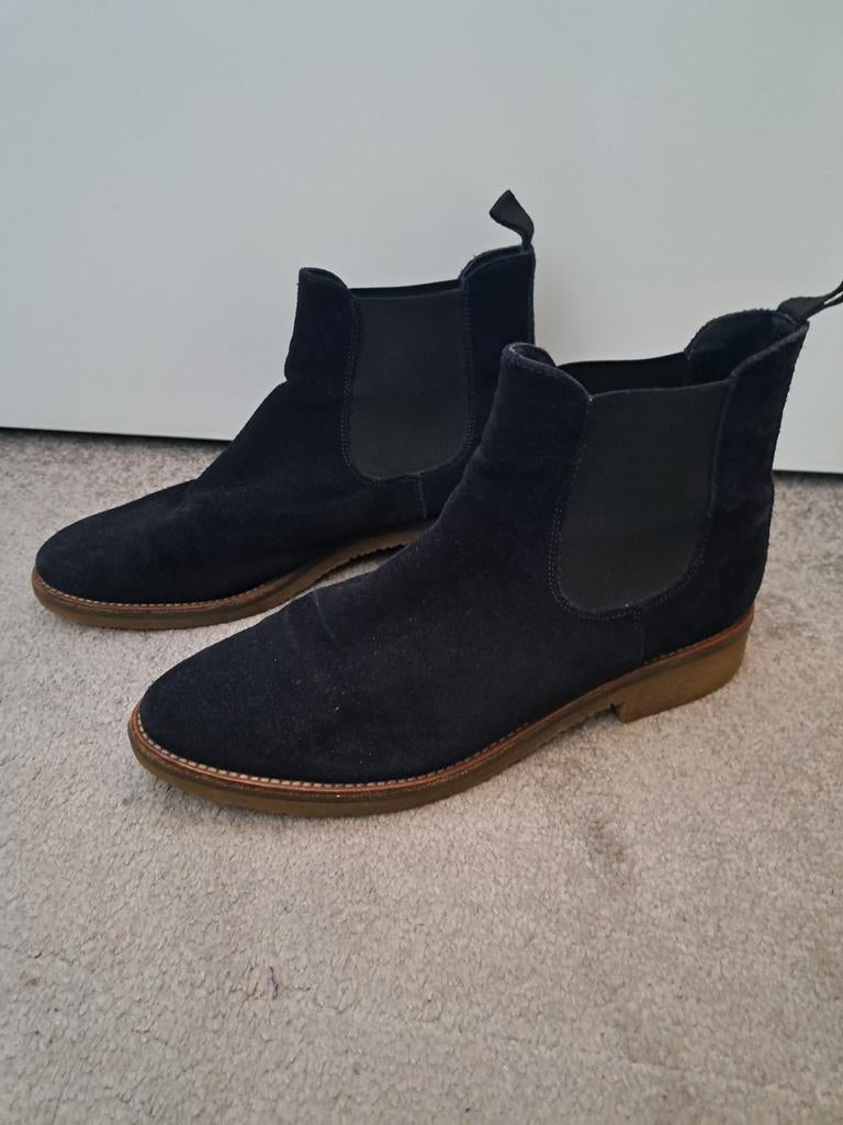 Halfhoge Chelsea boots zwart suède mt 41 zgan, Kleding | Dames, Ophalen of Verzenden, Zo goed als nieuw, Zwart