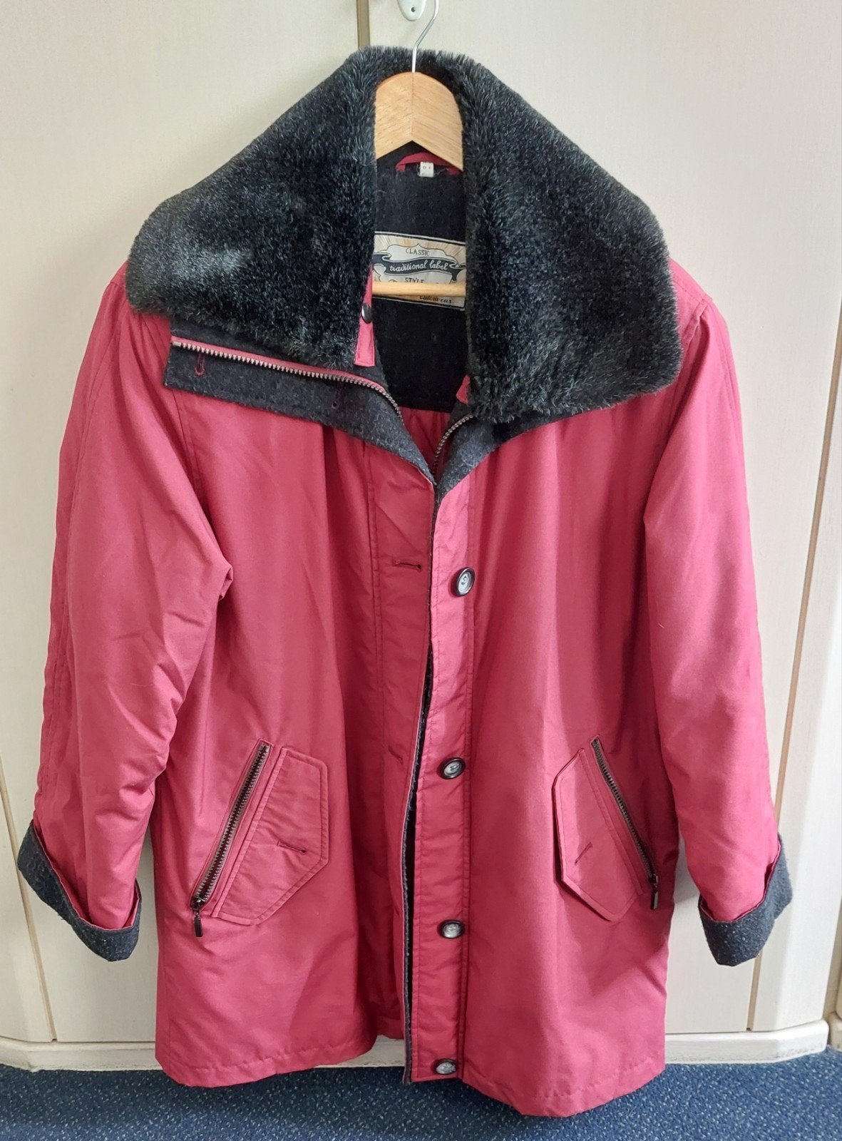 dames winterjas, Ophalen of Verzenden, Zo goed als nieuw, Maat 42/44 (L), Rood