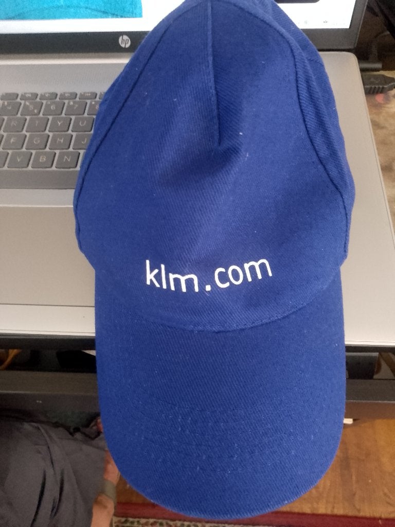 pet   klm bol blauw     verstelbaar 58 tot 65 cm, Ophalen of Verzenden, Nieuw