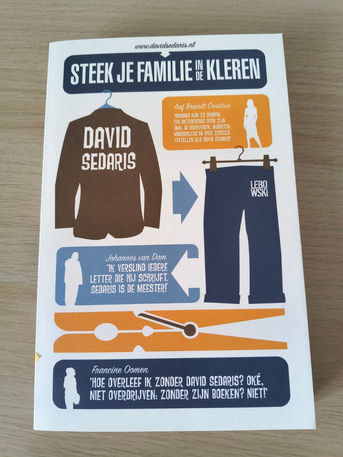 Steek je familie in de kleren - David Sedaris, Ophalen of Verzenden, Zo goed als nieuw, David Sedaris, Nederland
